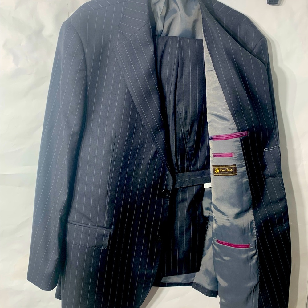 Berragamo Mens Gray pinstripe two button single breasted jacket flat front pants